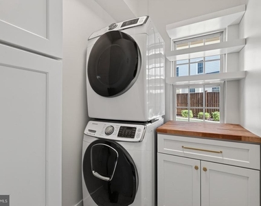 5811 Johnson Avenue - Photo Thumbnail 19