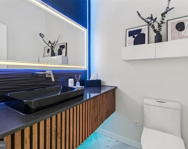 5811 Johnson Avenue - Photo Thumbnail 20