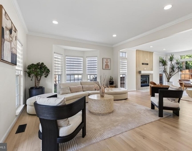 5811 Johnson Avenue - Photo Thumbnail 5