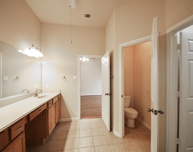 3608 Pine Needle Cir - Photo Thumbnail 13