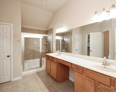 3608 Pine Needle Cir - Photo Thumbnail 12