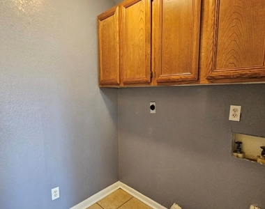 506 Alpine St - Photo Thumbnail 6