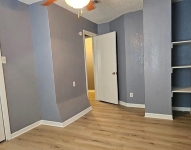 506 Alpine St - Photo Thumbnail 10
