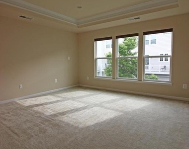 11518 Amherst Avenue - Photo Thumbnail 31