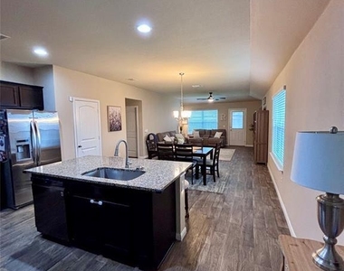 108 Blue Sage Dr - Photo Thumbnail 5