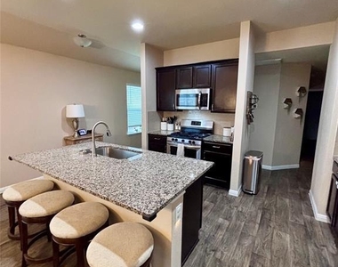 108 Blue Sage Dr - Photo Thumbnail 4