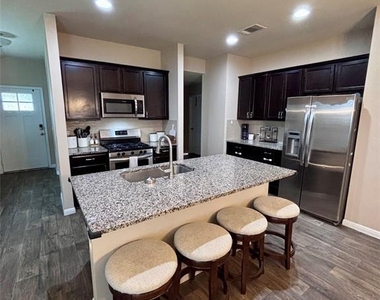 108 Blue Sage Dr - Photo Thumbnail 3