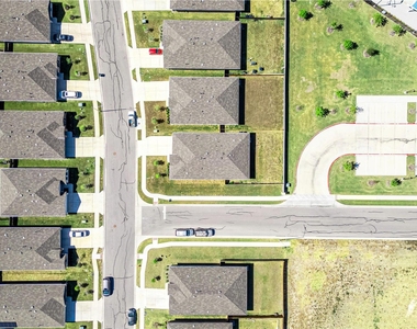 20308 Lone Peak Pass - Photo Thumbnail 31