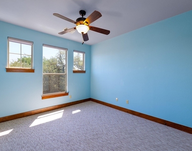 2802 Lohmans Ford Rd - Photo Thumbnail 24