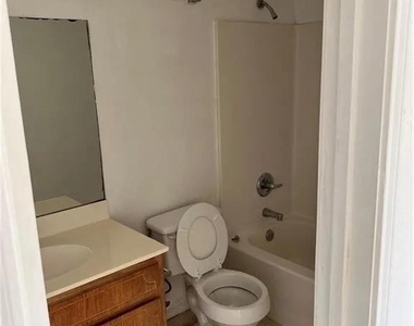1507 Dugger Cir - Photo Thumbnail 5