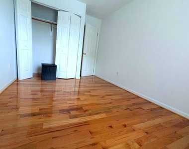 5975 Augustine Avenue - Photo Thumbnail 21