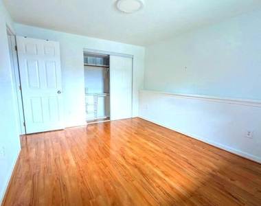 5975 Augustine Avenue - Photo Thumbnail 34