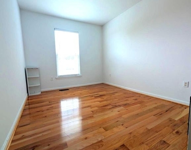 5975 Augustine Avenue - Photo Thumbnail 20