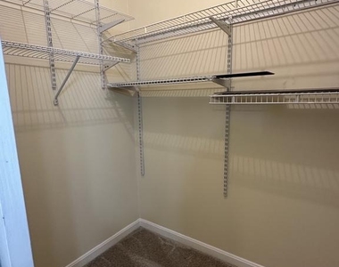 4916 Columbia Road - Photo Thumbnail 16