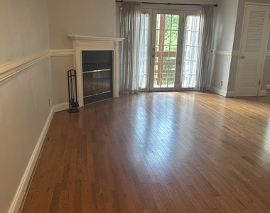 4916 Columbia Road - Photo Thumbnail 3