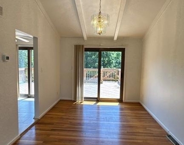 9433 Wandering Way - Photo Thumbnail 4