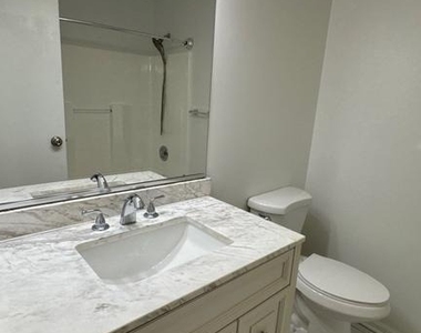 9433 Wandering Way - Photo Thumbnail 10