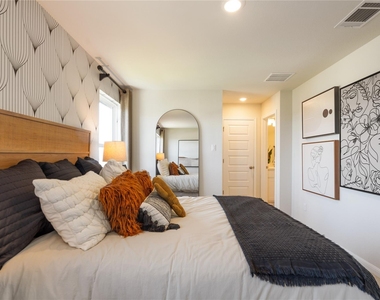 2428 Ekvall Dr - Photo Thumbnail 23