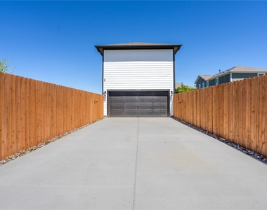 2428 Ekvall Dr - Photo Thumbnail 28