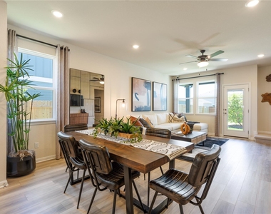 2428 Ekvall Dr - Photo Thumbnail 6