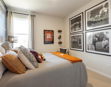 2428 Ekvall Dr - Photo Thumbnail 15