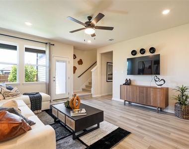 2428 Ekvall Dr - Photo Thumbnail 7