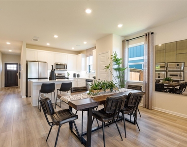 2428 Ekvall Dr - Photo Thumbnail 8