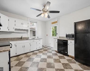 346 Madison Street - Photo Thumbnail 6