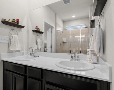 718 Sassafras St - Photo Thumbnail 13