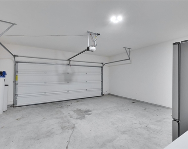 18512 Quiet Range Dr - Photo Thumbnail 24