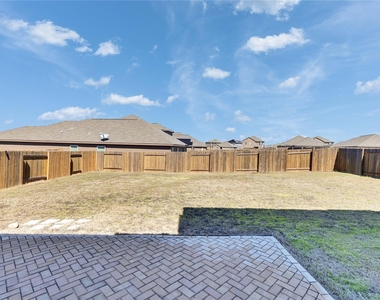 18512 Quiet Range Dr - Photo Thumbnail 25