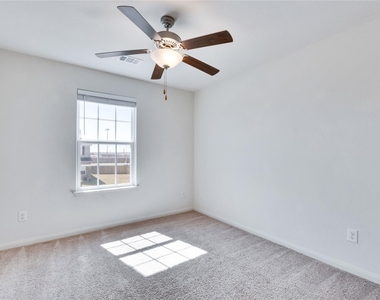 18512 Quiet Range Dr - Photo Thumbnail 23