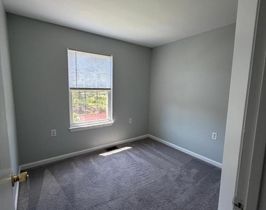 310 Tumbleweed Place - Photo Thumbnail 20