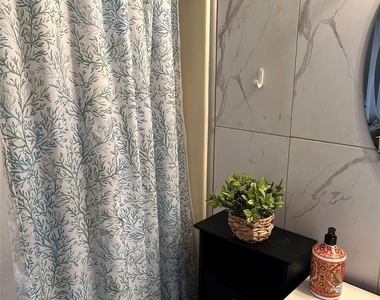 161 Alexander Dr - Photo Thumbnail 11