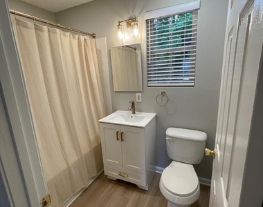 13750 Summer Place - Photo Thumbnail 18