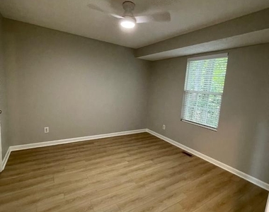 13750 Summer Place - Photo Thumbnail 13