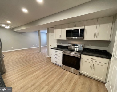 13750 Summer Place - Photo Thumbnail 6