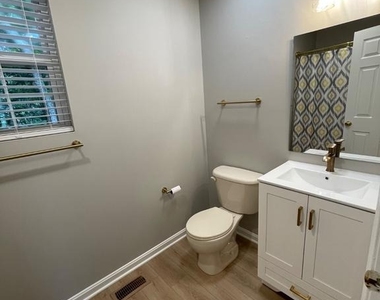 13750 Summer Place - Photo Thumbnail 15