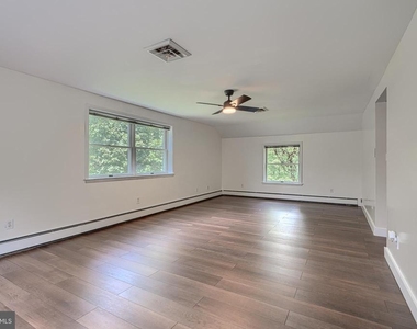 1703 Roland Avenue - Photo Thumbnail 18