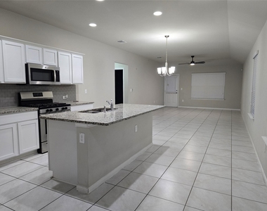 10303 Tildon Ave - Photo Thumbnail 11