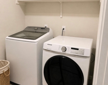 10303 Tildon Ave - Photo Thumbnail 10