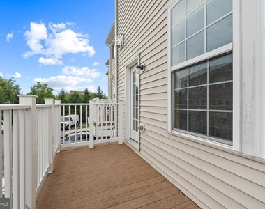 306 Paladium Court - Photo Thumbnail 26