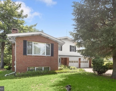 4816 Bucks School House Road - Photo Thumbnail 5