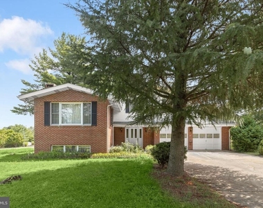 4816 Bucks School House Road - Photo Thumbnail 3