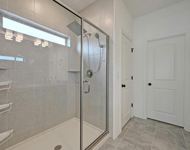 12613 Stanford Dr - Photo Thumbnail 18