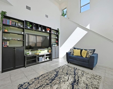 12613 Stanford Dr - Photo Thumbnail 12