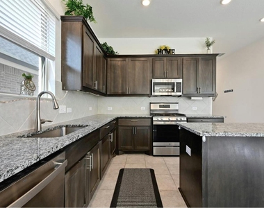 12613 Stanford Dr - Photo Thumbnail 7