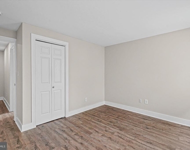 211 Penn Street - Photo Thumbnail 28