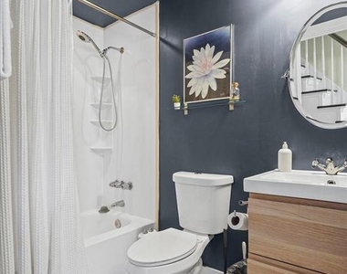 211 Penn Street - Photo Thumbnail 22