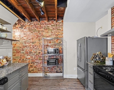 211 Penn Street - Photo Thumbnail 15